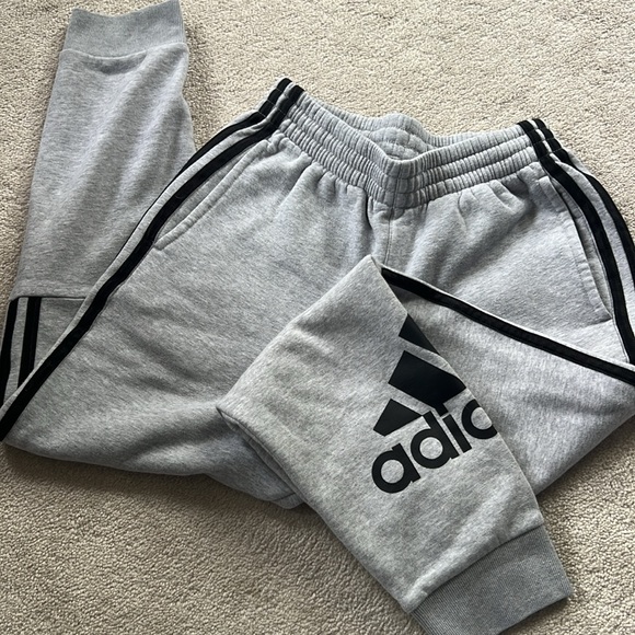 Adidas Grey and Black Youth Joggers with Tapered Ankle Design - Picture 6 of 6